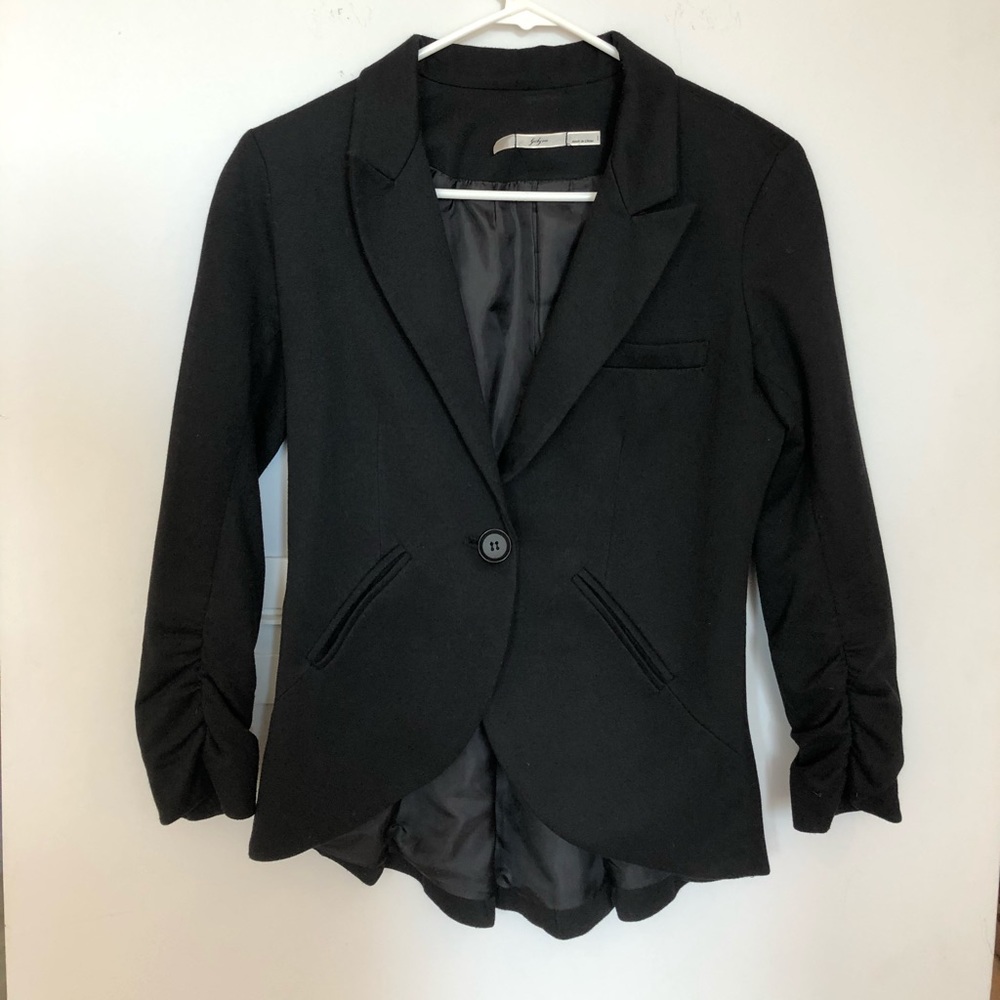 Boutique black blazer
